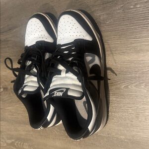 Nike Classic Black and White Low-Tops